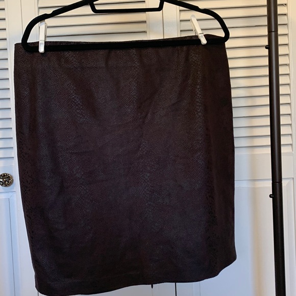 Edit by Jeanne Beker Snake print faux leather skirt - Picture 1 of 6